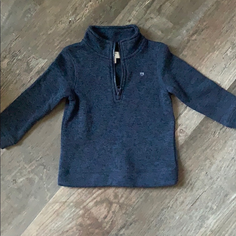 Crown and Ivy pullover